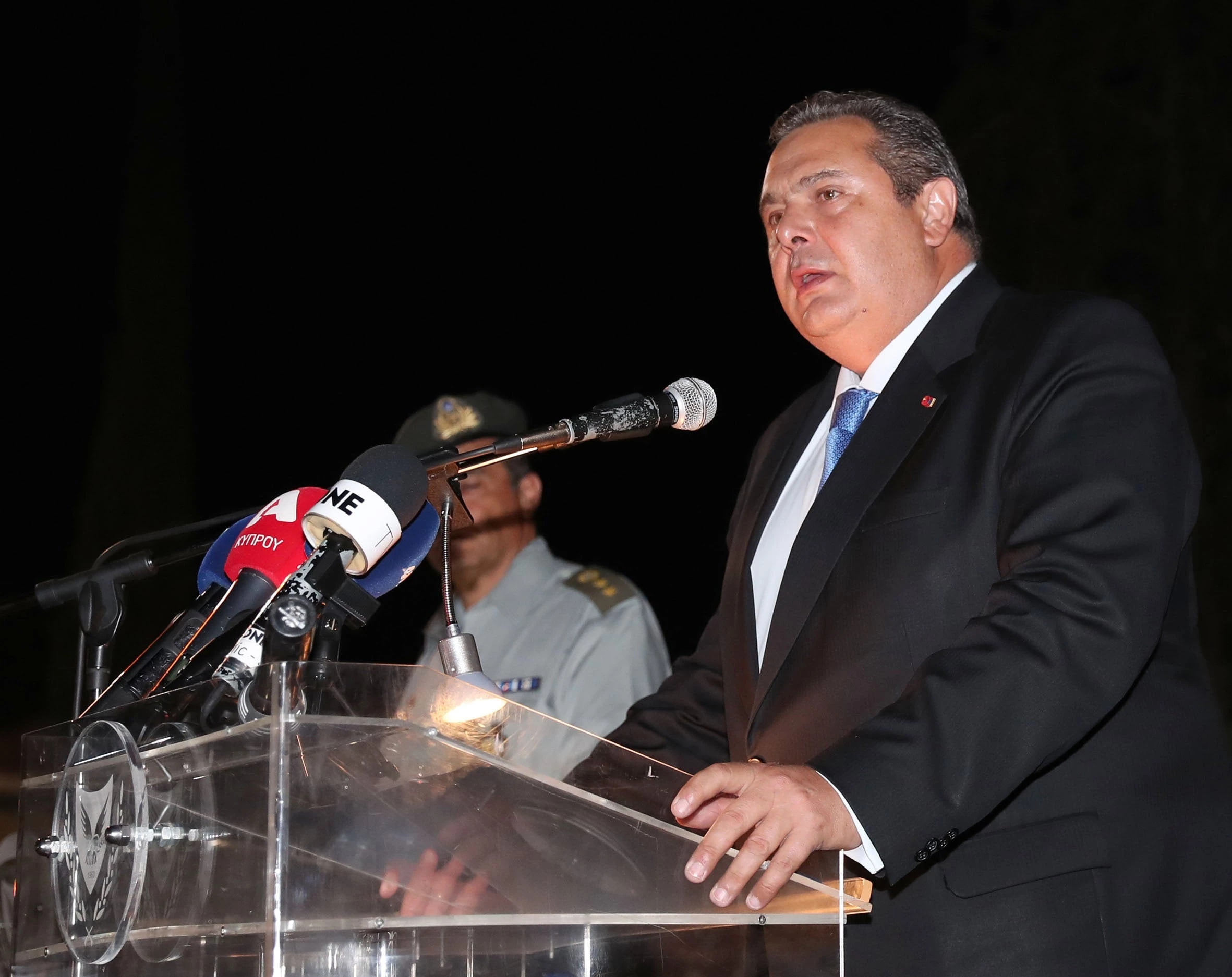 Δεν μπορούν να σταθούν πουθενά πλέον: Αγρια γιούχα σε Π. Καμμένο στην Κύπρο – Τους έκανε μήνυση! – Συνελήφθησαν 12 άτομα